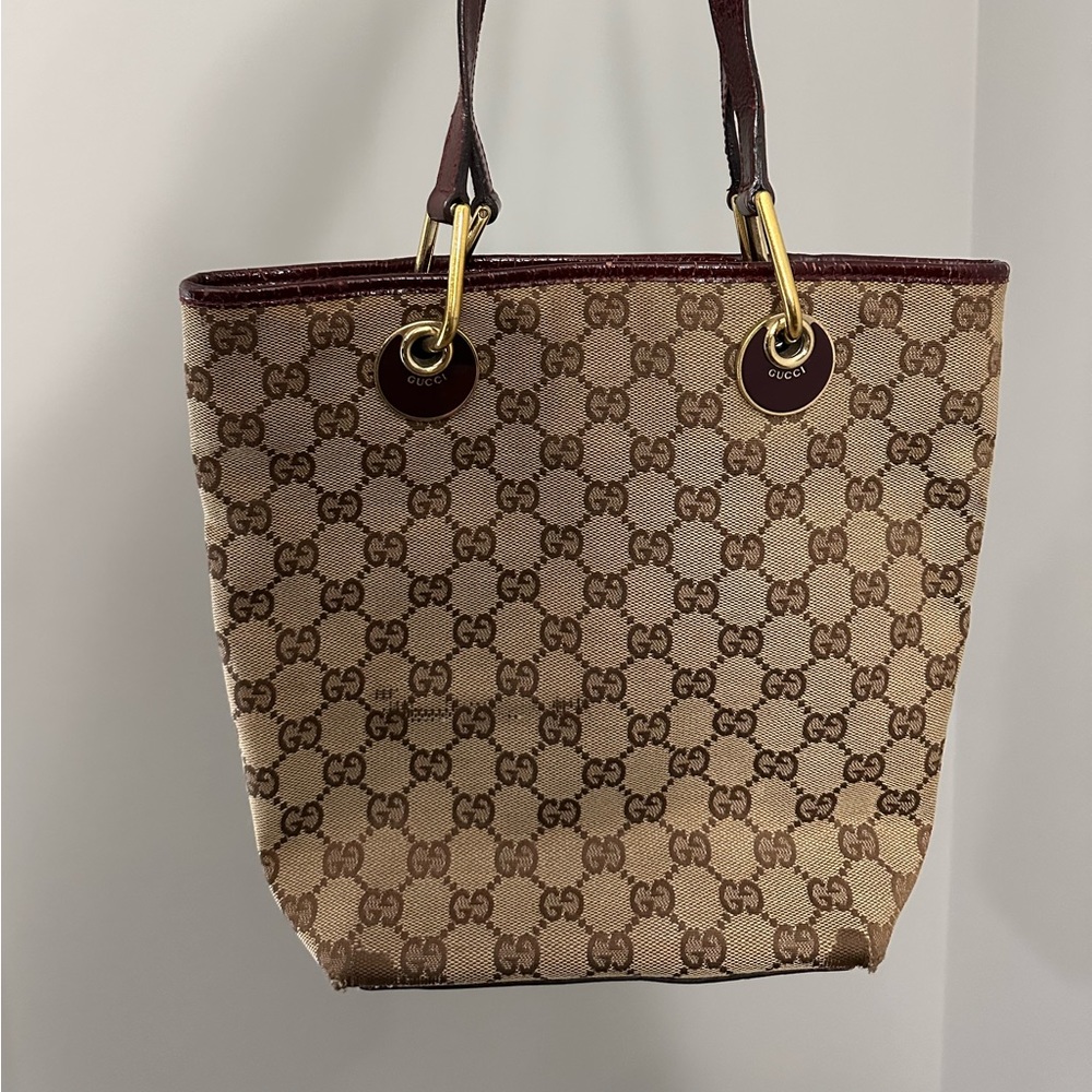Authentic Gucci Bag Serial Stamped-Preloved